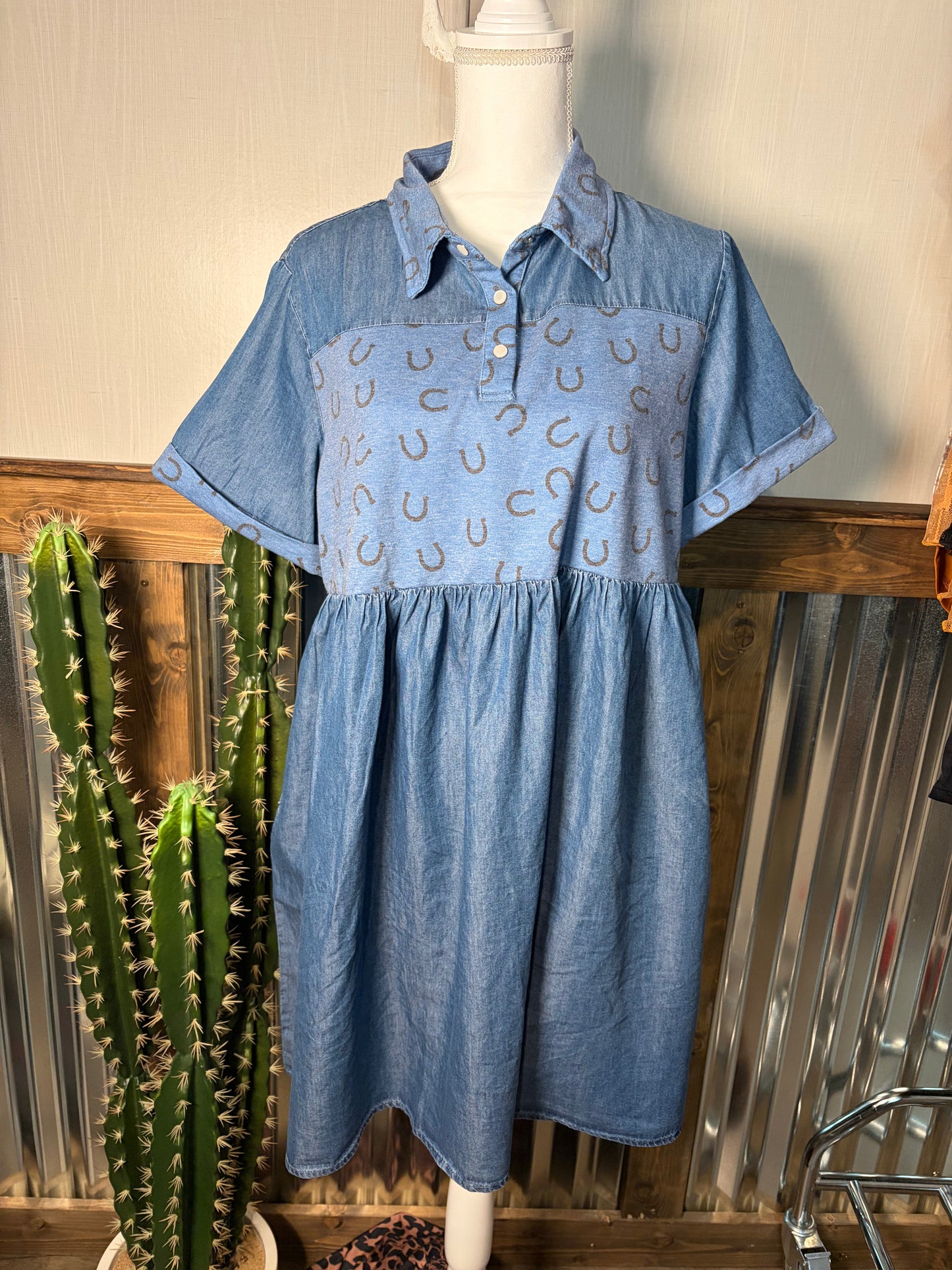 Hot too trot Dress